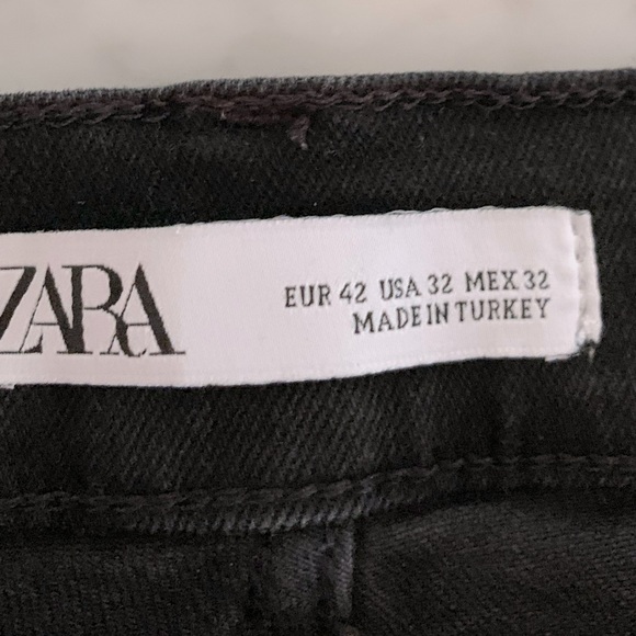 Zara black denim with paint stripe down sides and ripped knees size 32 - Picture 6 of 7